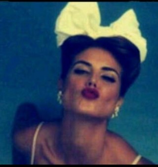 YooDixxAlsaQer's profile picture. ليس كل ما اكتبه تحت اسمي دائما ترجمه لواقعي و حياتي انما هي كلمات راقت لي و قد يحتاجها غيري فلست من تطرح مشاعرها امام الجميع ! Follow Me 2 Follow U back