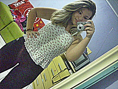 Soou Da @_TuuaLooira.. ! Mais mais qe amiga , uma irmã