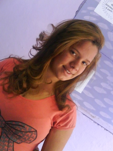 Meu nome é Adriane...e tenho 14 anos!!! Meu níver?
15/02/1998 S2