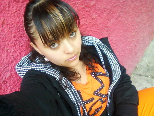 ola soy diana y megusta compartir todo de mi ustedes como musicos me gusta la musicca