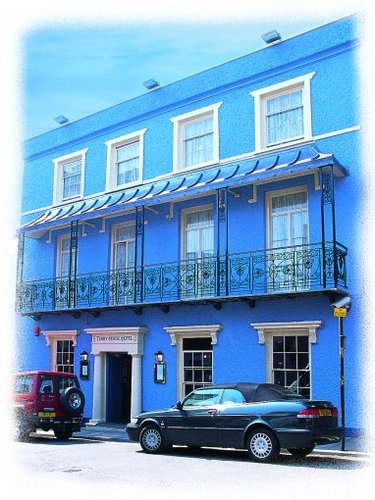 Situated in the heart of historic Tenby, close to three golden beaches Tenby House is an ideal base for your trip, or your stay in picturesque Pembrokeshire.