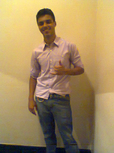 Feio,pobre e moro numa caverna só eu e meu pc =D