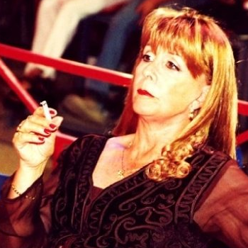 Dueña del Gran Circo Internacional Montini. Fan de la Virgen del Carmen y el enguindao. Feliz con mis cabras @Poto_Loco @LaCojinova @NenaBolocco y @LidiaMontini