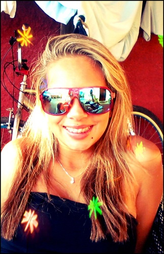 - pense o que quiser, eu sei da minha vida ;D