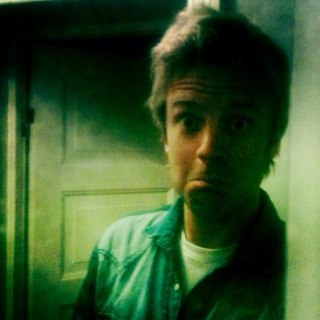 eriksolbak's profile picture. Den 17. første programlederen i NRK med egen twitterkonto.