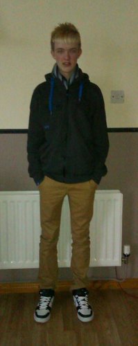 follow and il follow back:) !  ...ben...16...NI...mufc...rtid...