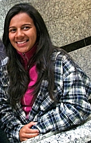 eu sou sarcástica, irônica, observadora, sincera, não puxo saco de ninguém, tenho mente mafiosa e tô pouco me fodendo sobre o que pensam de mim.