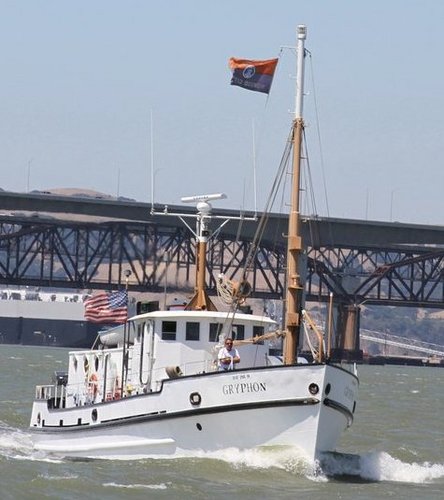 A nautically based organization for youth ages 13-20.  Learning life skills on the water. http://t.co/JeLZMPFVXT https://t.co/PpvJVsOMsn