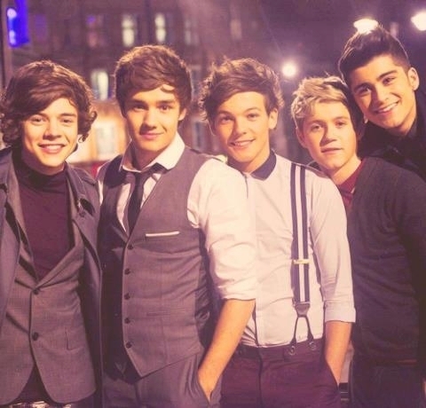 love niall,zayn,louis,harry ,liam are my princes and I'm proud to say I am a directioners♥♥
