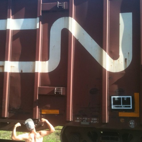 freightgraff's profile picture. 666