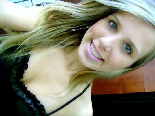 Recomeçar é dar uma nova chance a si mesmo...
é renovar as esperanças na vida e o mais importante... acreditar em você de novo! ♥