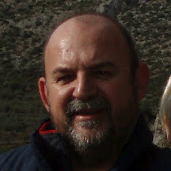 Ingeniero Técnico de Obras Públicas que se gana la vida programando y aprendiendo.