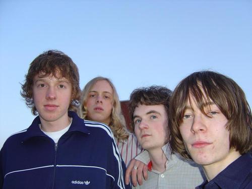 trailinglaces's profile picture. Born: 2004. 
Died: 2009. 
Resurrected: 2012?