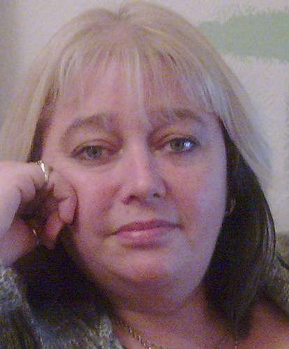 45yr old, single mum of 4 great kids, take each day as it comes lol, and quite a bubbly person