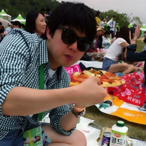 jjun7194's profile picture. 꽃처럼 한철만 사랑해 줄 건가요?