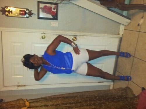 77SheAintMe's profile picture. #teamsingle