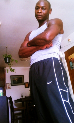 North-philly raised me, Bad-lands blessed me #Follow me & ima #Followback. N yeah this be tht bul Ant #TEAMFOLLOWBACK #TEAMGETMONEY #TEAMDARKSKIN #TEAMSINGLE