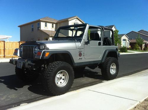 Just your average golfer who rides motorcycles and plays in his Jeep.