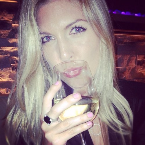 thekasemichelle's profile picture. There’s so much more room for happiness