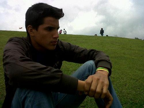 Cristiano-un estilo de vida con propósito -me encanta servir a Dios esta es mi pasión-los deportes- reír. Lugar favorito donde sea con tal de disfrutar♥