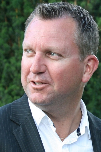 Specialist in leven en werken met ontspannen daadkracht. Founder iDoDareDream. iDDD Company. iDDD Foundation. Entrepreneur. Bereidheid is álles! Het kan.
