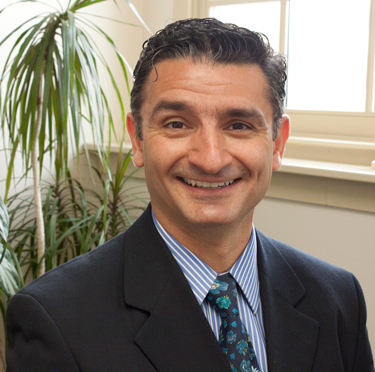 Dr. Masis Yeterian’s passion is to design and execute the ultimate smile that will give you confidence both professionally and personally.