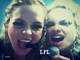 2 Sorrisos, e apenas 1 sentimento amor o que eu sinto por vocês ♥' @SophiaAbrahao @Lua_Blanco