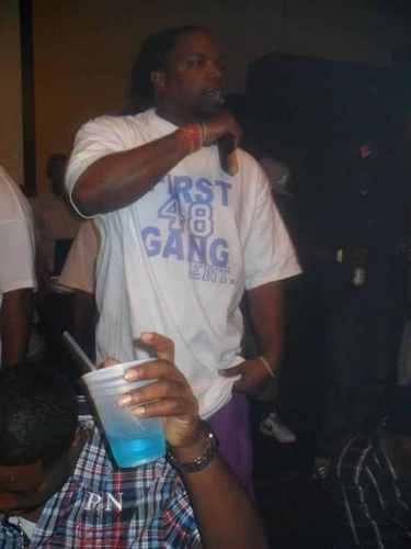 Whats up twitter world? IM NEW ON TWITTER...Its TRIGGA CEO of 1ST 48 GANG and newest artist of X-PLOSIV RECORDS ...FUK WIT ME