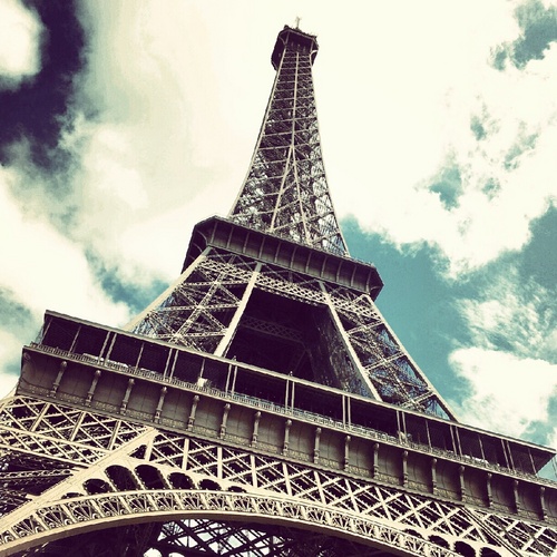 SuperLilounette's profile picture. Un peu intello, un peu artiste, un peu timide, un peu tarée, un peu gamine... un peu tout ça, quoi