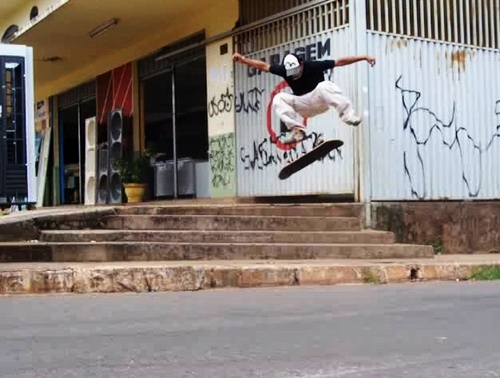 (! i love you @_hey_amanda). i love to #skateboarding,and also #football,#reggae,this is my life...!!!! and always enjoying the #conecrewdiretoria
