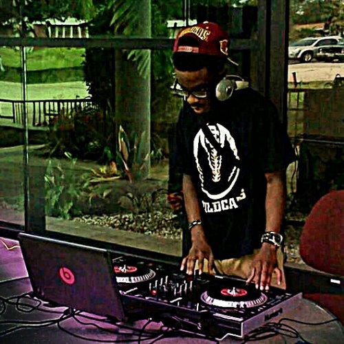 McLouie_Powerup's profile picture. It's a POWER UP Movement! Follow @McJayDaKid @McLoue_ & THE DJ's @Dj_clo @DjDglove @Djoodie_Powerup

CAN'T FORGET:
@SoFyeEnt
@TeamPOWERUP
...TURN UP!!!