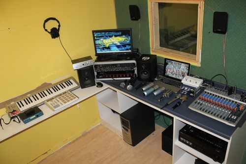 RealysStudio's profile picture. New Recording Studio located in Gatineau, Qc | Nouveau Studio D'Enregistrement a Gatineau, Qc