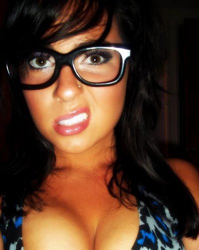 I love to dance and sing. Like to play WoW here and there. Finally made one ASHLEY!!!!
