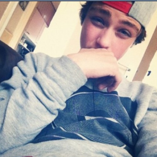 mitchstayreal's profile picture. mitchell