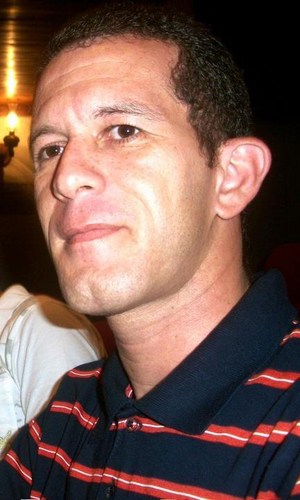 SOU LOCUTOR ,OPERADOR , É APAIXONADO POR MINHA PROFISSÃO EM  RÁDIO E TELEVISÃO.
RADIALISTA  ALYSON RAMOS DA CRUZ DAS ARMAS FM 104,9  E NA TV ARAPUAN