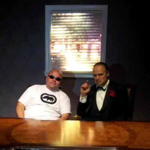 gordolupee's profile picture. Terriblemente solo, Maravillosamente libre. 

 Terribly alone, Wonderfully free.