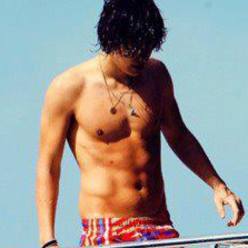 HarryStylesLRP's profile picture. ello, i'm harry. 1/5 of One Direction. love meeting people and talking to the ladies xx