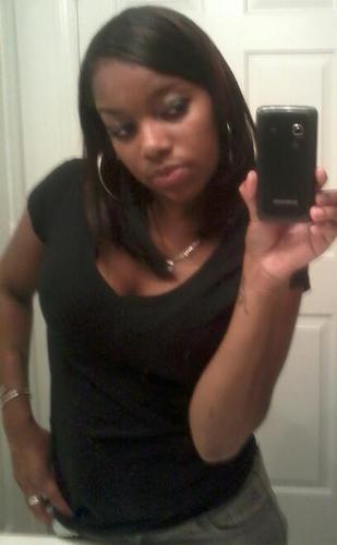 #TeamAries #TeamSingle #TeamLesbian #TeamFemme  #TeamTatted ... Nw follow me n my twifey bisssshhhh @Simply_Shay92