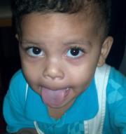 Um louco Corinthiano , Pai , Gordo, Feio mais muito Feliz 
Amo Minha Mulher Simone e meus 8 filhos =) e isso ai que eu sou Resumindo um Gordo Corinthiano Feliz