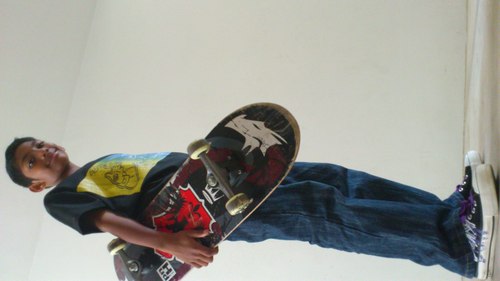 Sup peeps;-), pls follow me n I will definitely follow back..:-P