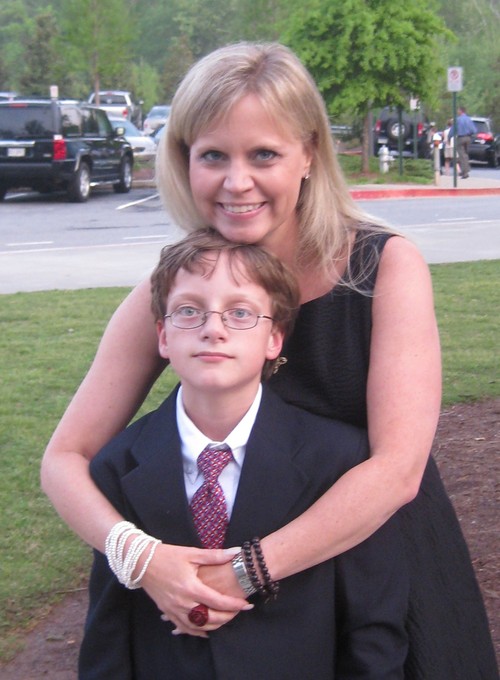 DonnaMomof2's profile picture. Atlanta native, Auburn grad, mom of 2 boys, Still hot blonde