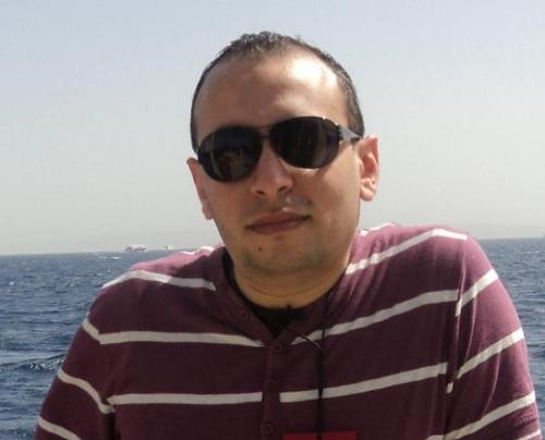 Mohammad_Talaat's profile picture. واطلق كلابك في الشوارع**واقفل زنازينك علينا
وقلّ نومنا في المضاجع**أدي احنا نمنا ما اشتهينا
واتقل علينا بالمواجع**احنا اتوجعنا واكتفينا