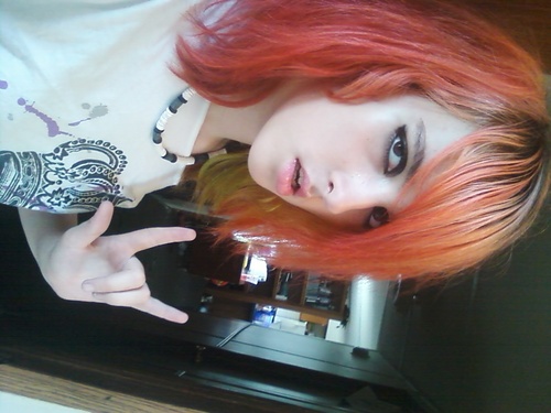 i love escape the fate and max green and CRAIG MABBIT3 :D and ronnie radke
