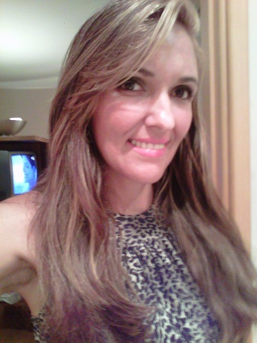 samsoterio's profile picture. Enganosa é a beleza e vã a formosura, mas a mulher que teme ao Senhor, essa sim, será louvada (Provérbios 31:30).