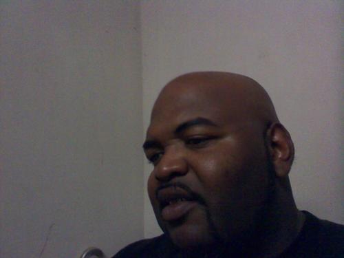 Supervisor for a oil rig company in Houston Texas learning the music business....have artist here....TALENT.....NO....B.S