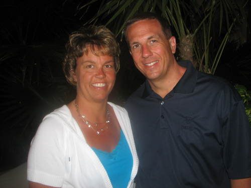 PE teacher, wife, mother of four, avid sports fan.  Love to golf!