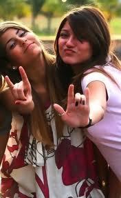 Loves: família, One Direction, Katy Perry, Justin Bieber, Selena Gomez,maquiagem, roupas, sapatos, amigos, video games...
Sigo todos que me seguirem!!