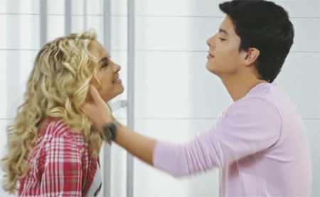 Pra que bio se não tem como explicar meu amor por vocês,apenas sentir pra saber. Lua e Arthur♥ Recadinho nos favoritos.