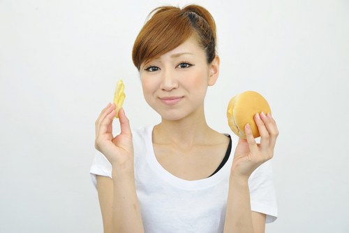 ダイエットに興味があります。色んなことをつぶやいていきたいと思っています。リフォローはできる限りするつもりです。よろしくお願いします。
