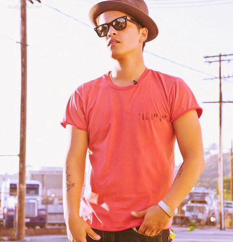 Quando é verdadeiro,não tem fim!Sempre com você @BrunoMars minha razão (LL`